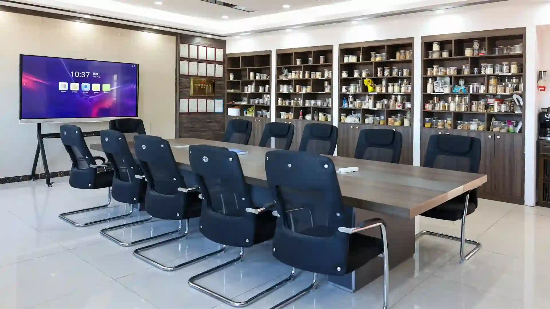 Meiteng Machinery office workspace